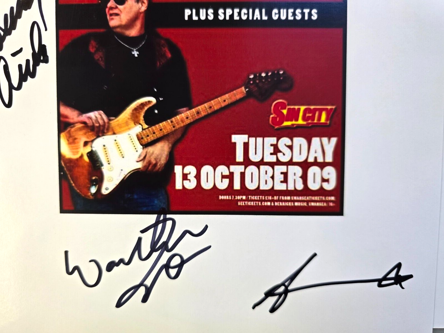 7165527