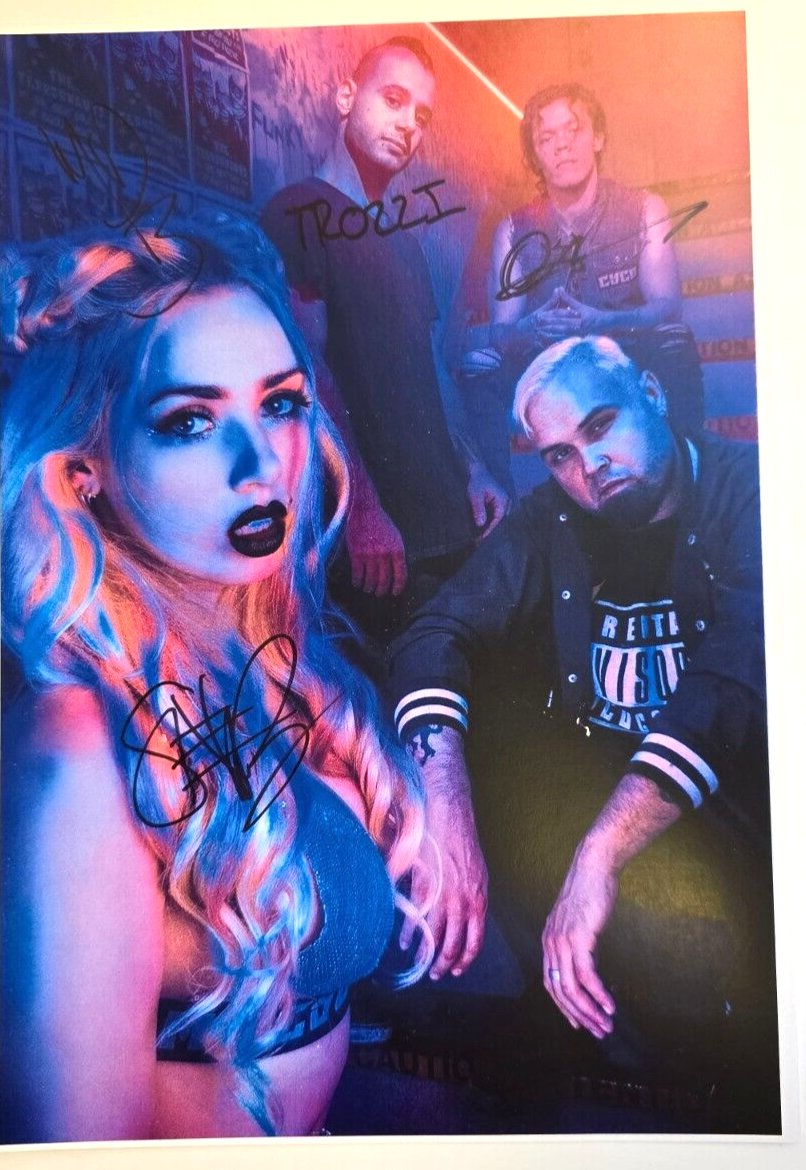 Sumo Cyco Signed presentation A4 on glossy print by Band Members