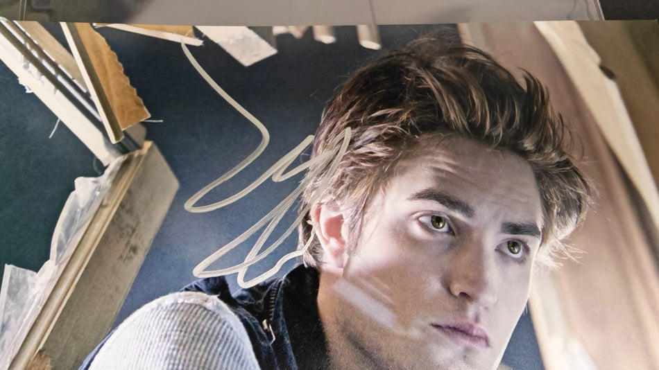 Robert Pattinson Hand Signed Photo autograph Size A4 with Cert