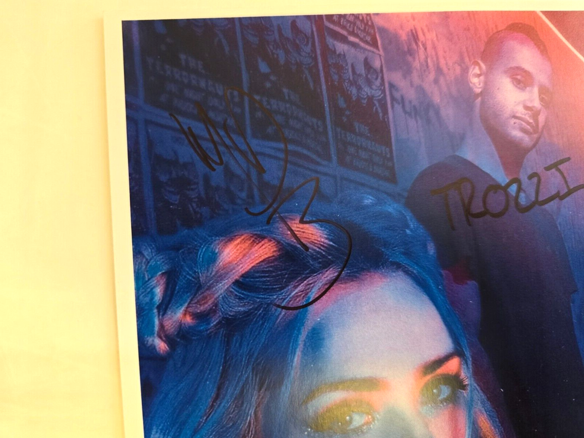 Sumo Cyco Signed presentation A4 on glossy print by Band Members