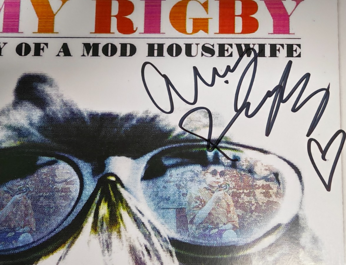 Amy Rigby Hand Signed presentation A4 on glossy print Autograph