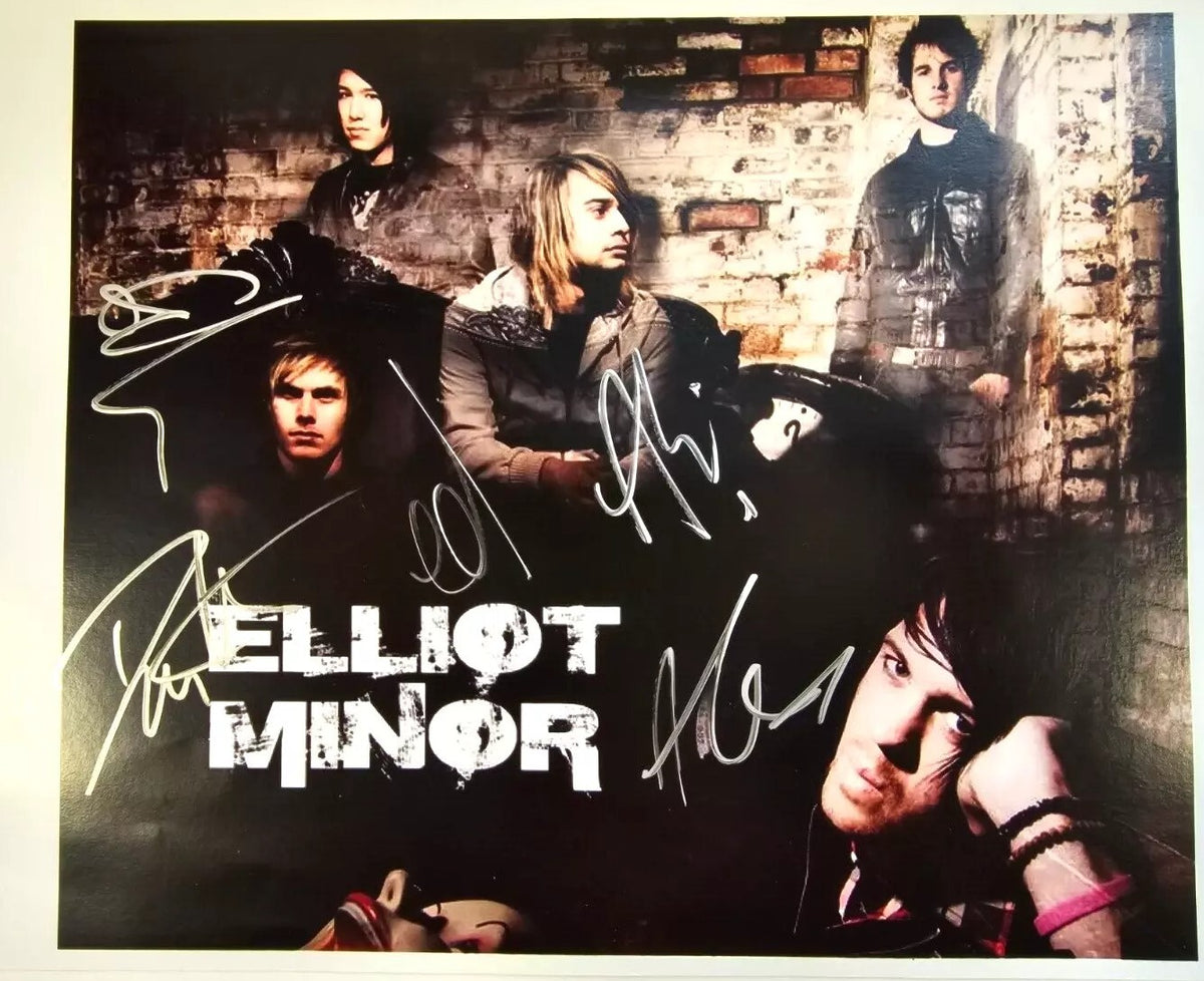 Elliot Minor HAND Signed presentation size A4 on glossy print by Band Members