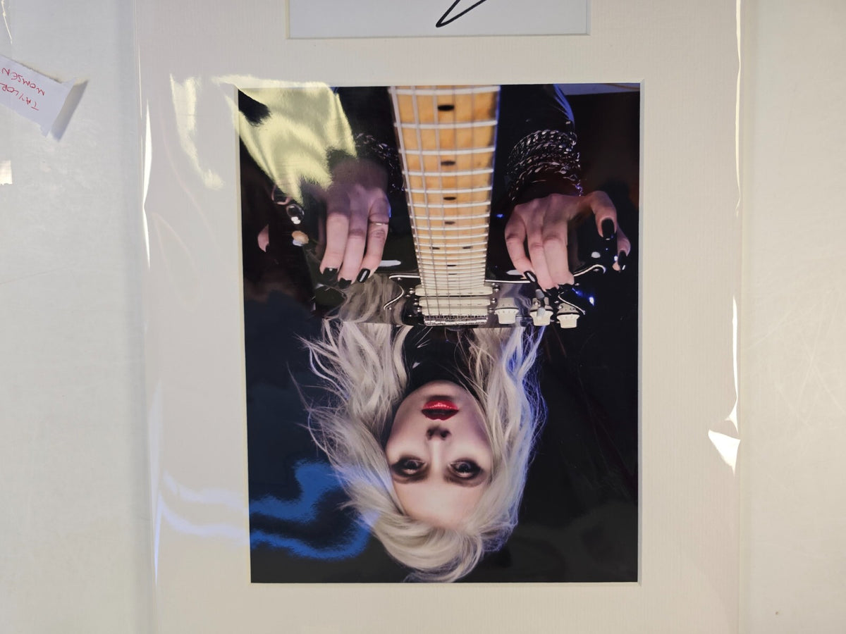 Taylor Momson Pretty Reckless  HAND SIGNED mounted autograph with cert 18 x 12"